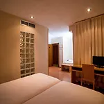호텔 Serrano