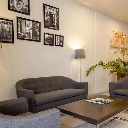 Otel Serrano