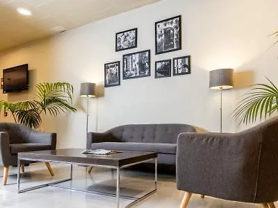 Otel Serrano 2*