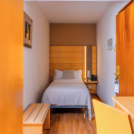 Serrano Hotel 2*
