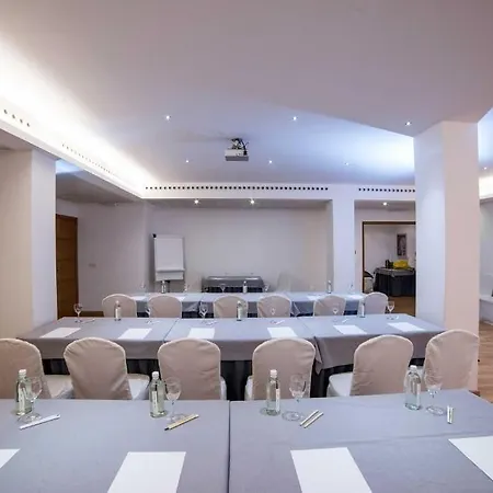 Serrano Hotel