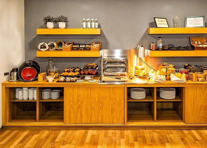 Szálloda Serrano 2*