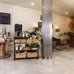 Hotel Serrano 2*